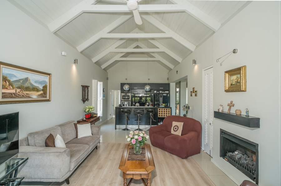 3 Bedroom Property for Sale in Lake Michelle Western Cape